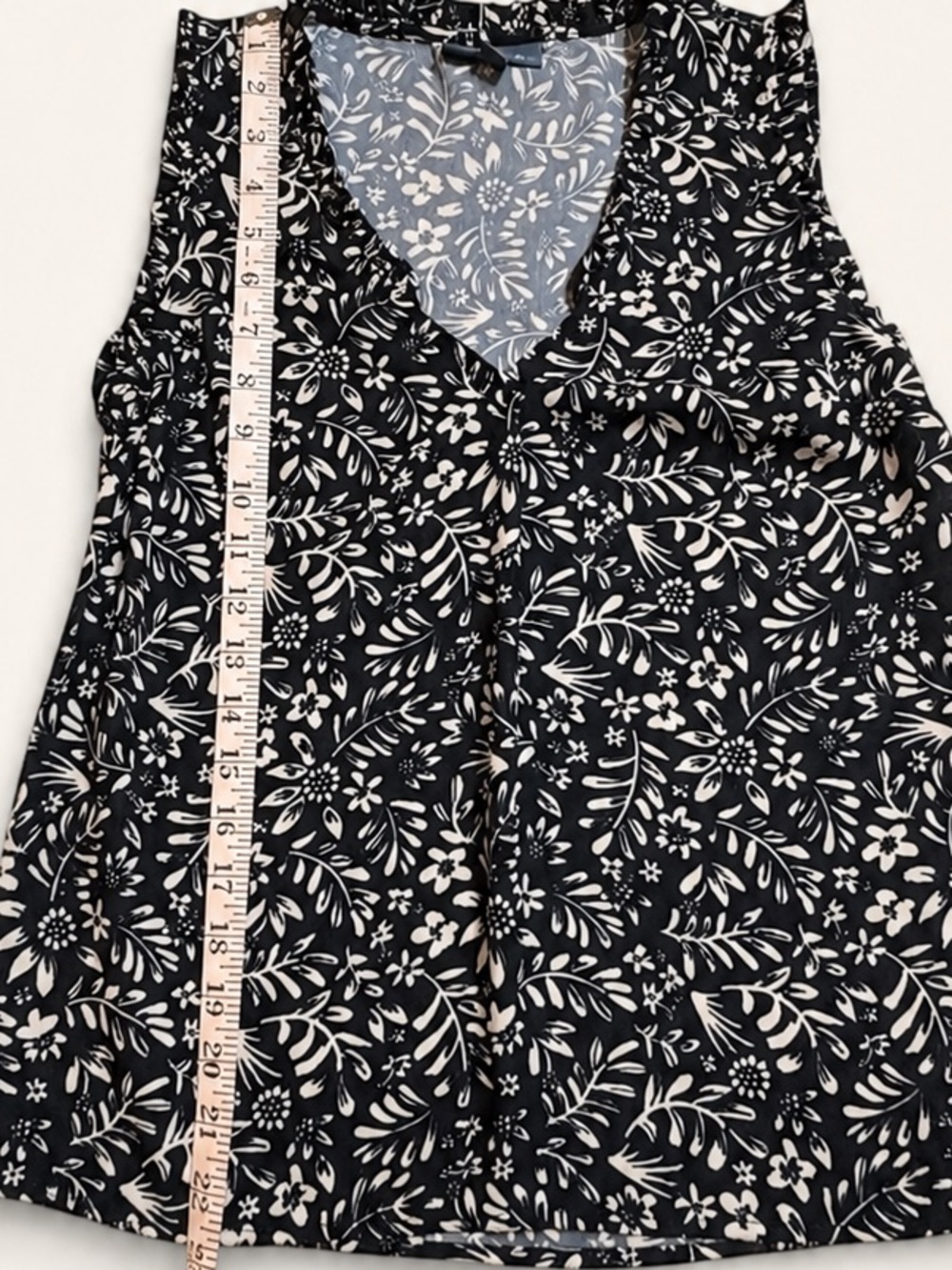 ModCloth Floral Ruffle Blouse - Picture 7 of 13